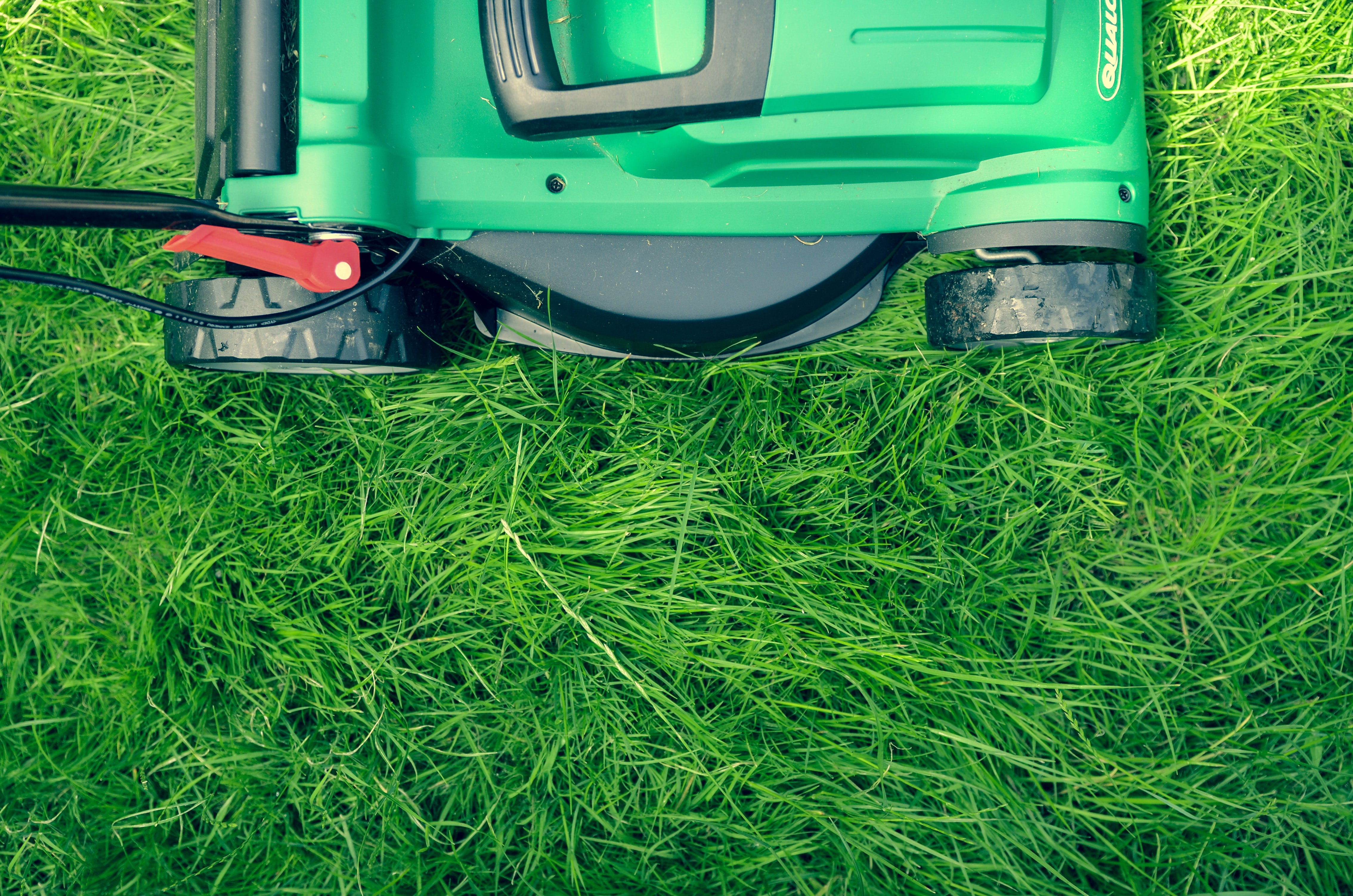 How To Sharpen Lawn Mower Blades: A Step-by-Step Guide