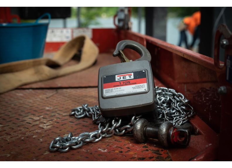 1/2-Ton Aluminum Hand Chain Hoist with 10ft of lift | AL100-050-10