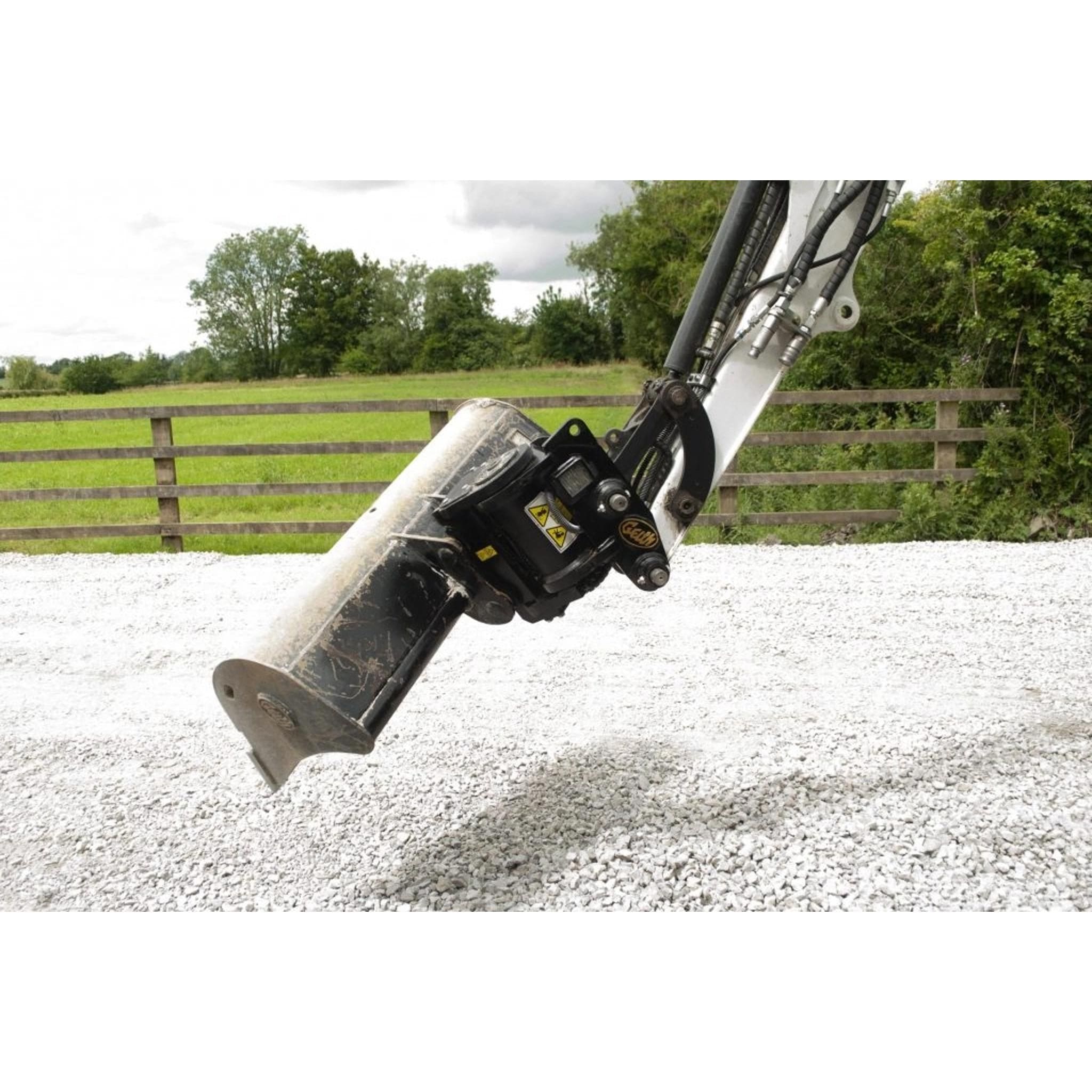 Geith Hydraulic Tilting Coupler