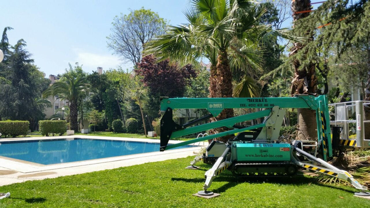 IM R13T Tracked Telescopic Atrium Lift